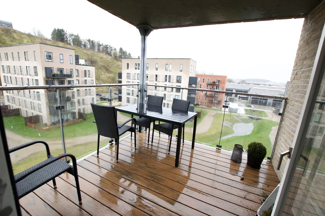 Flot 3-værelses lejlighed med stor altan på Eternitten 2