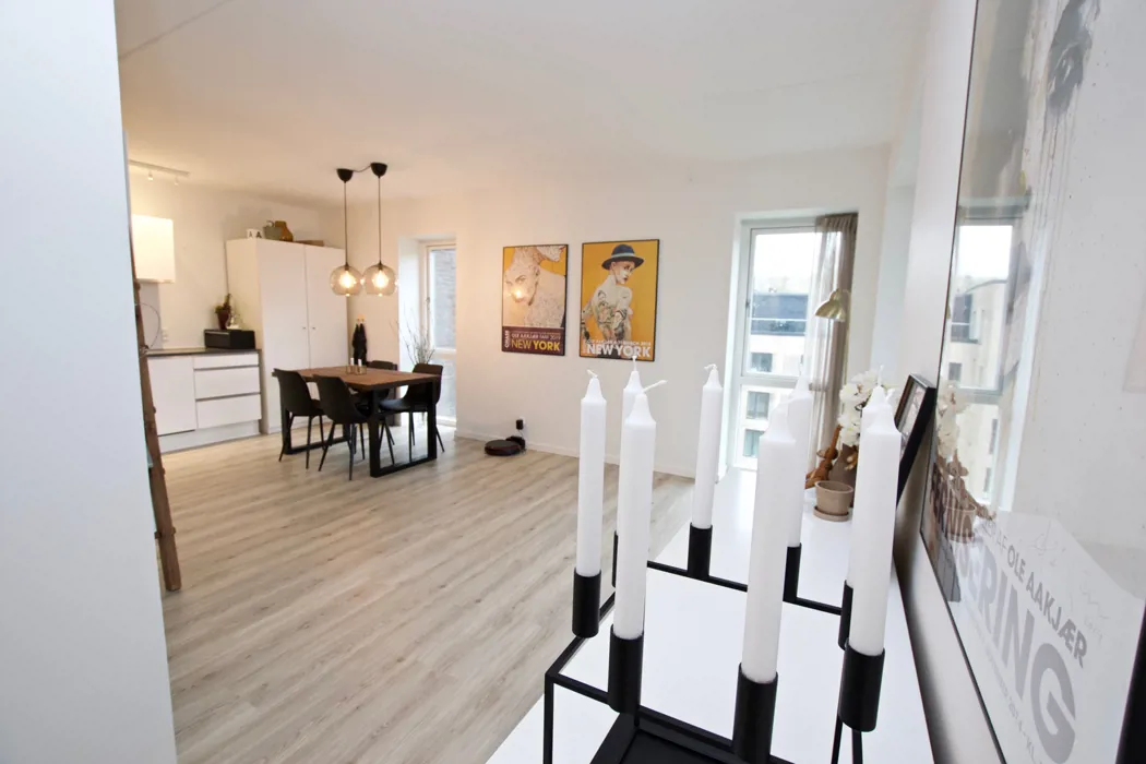 Flot 3-værelses lejlighed med stor altan på Eternitten 3