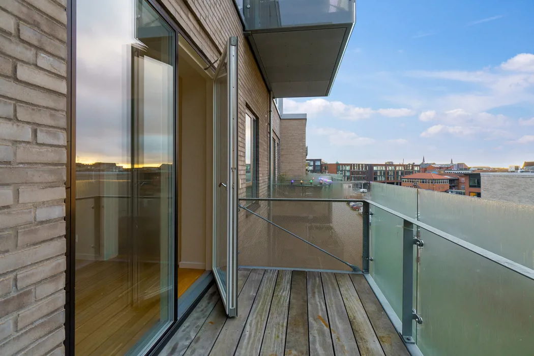 Fin 3-værelses lejlighed på Rugårdsvej med altan 14