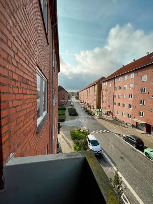 Lys 2-værelses med to altaner 12