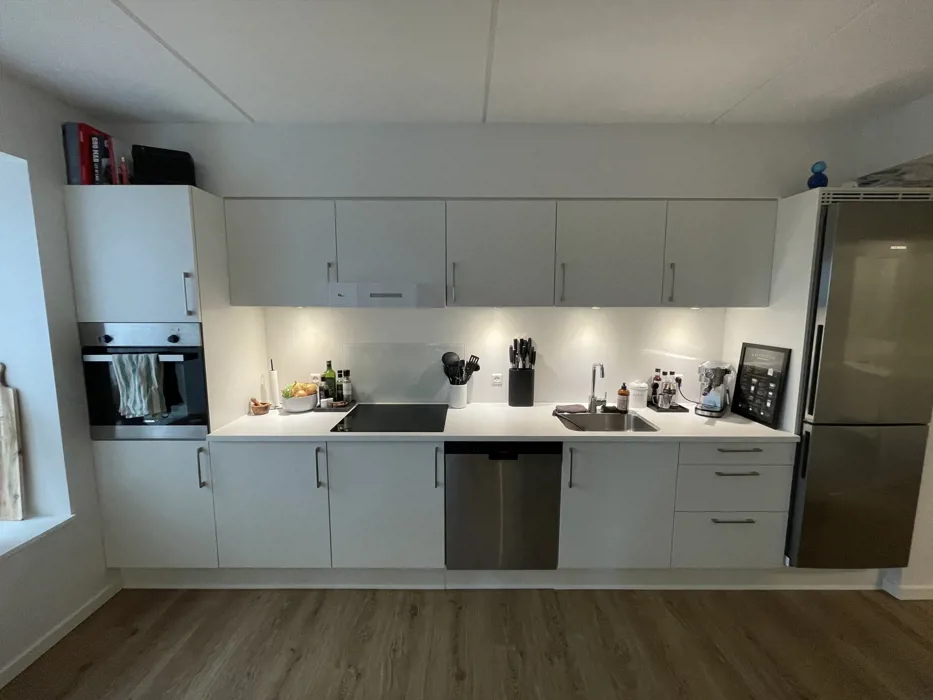 Skøn 2-værelses lejlighed med stor altan i Egeparken 4