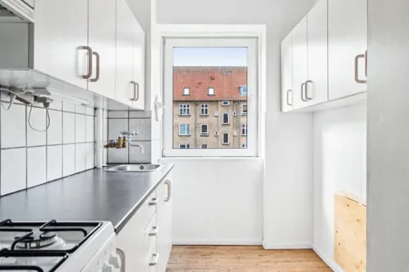 Dejlig 2-værelses lejlighed i Vestbyen med altan 1