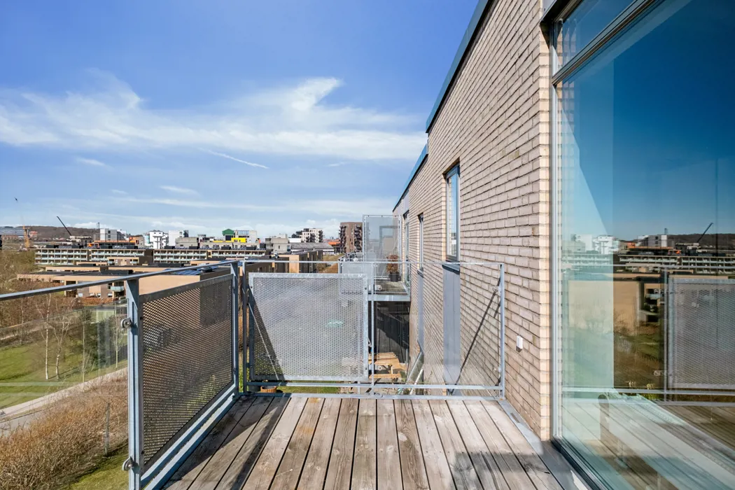 Lys 4-værelses lejlighed på Kalkskrænten 11