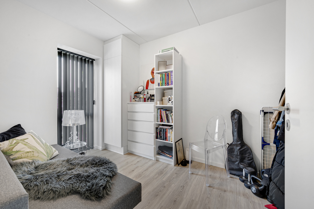 Flot 3-værelses lejlighed med walk-in og stor altan på Eternitten 8