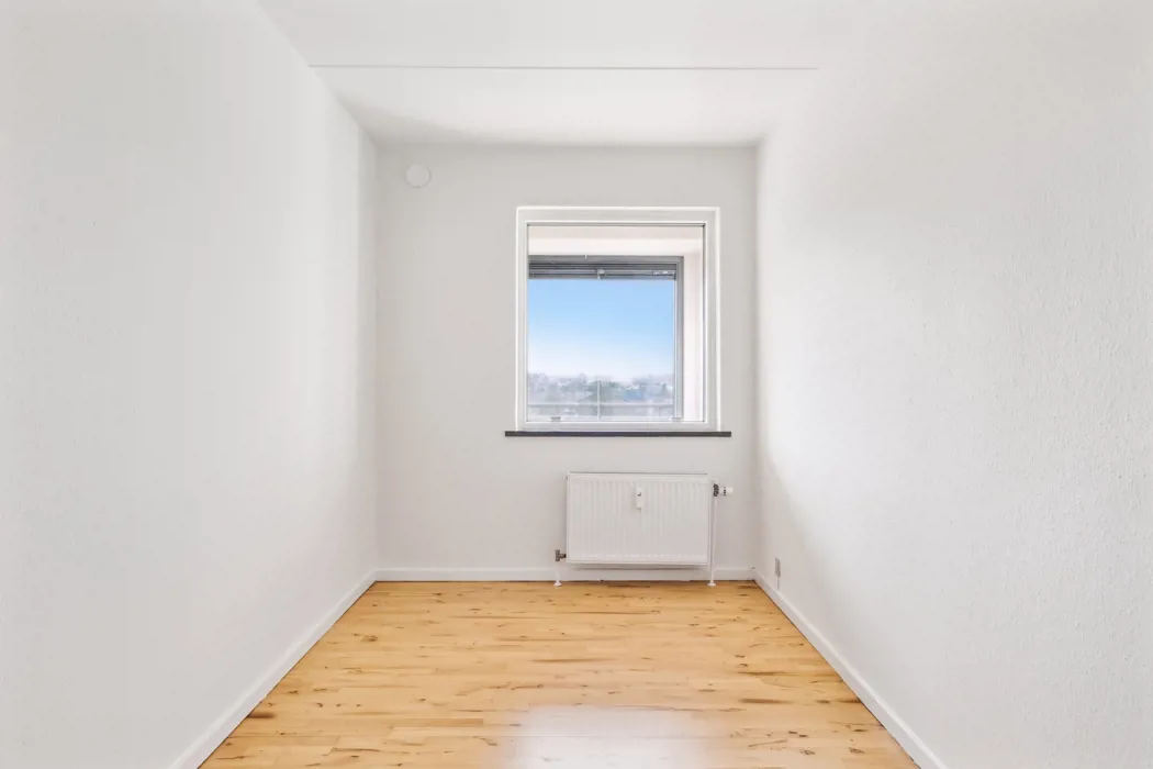 Dejlig 4-værelses lejlighed på Thulevej 9