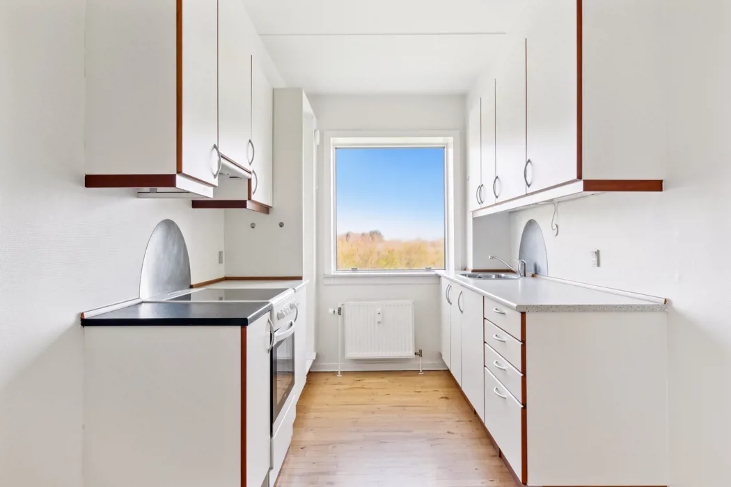 Dejlig 4-værelses lejlighed på Thulevej 1