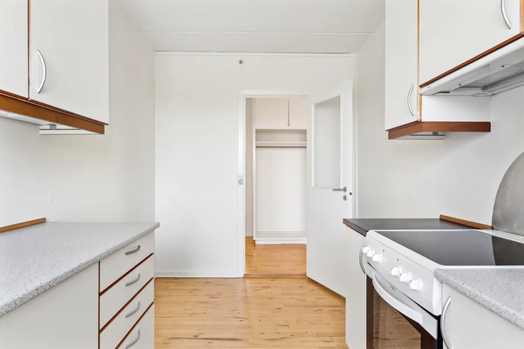 Dejlig 4-værelses lejlighed på Thulevej 5