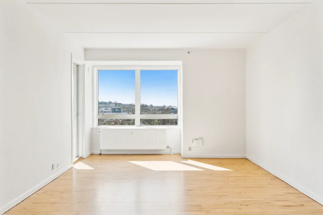 Dejlig 4-værelses lejlighed på Thulevej 3