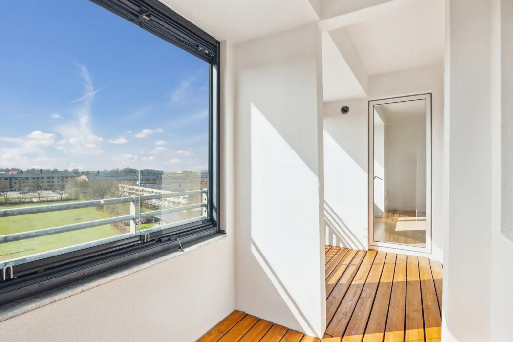 Dejlig 4-værelses lejlighed på Thulevej 2