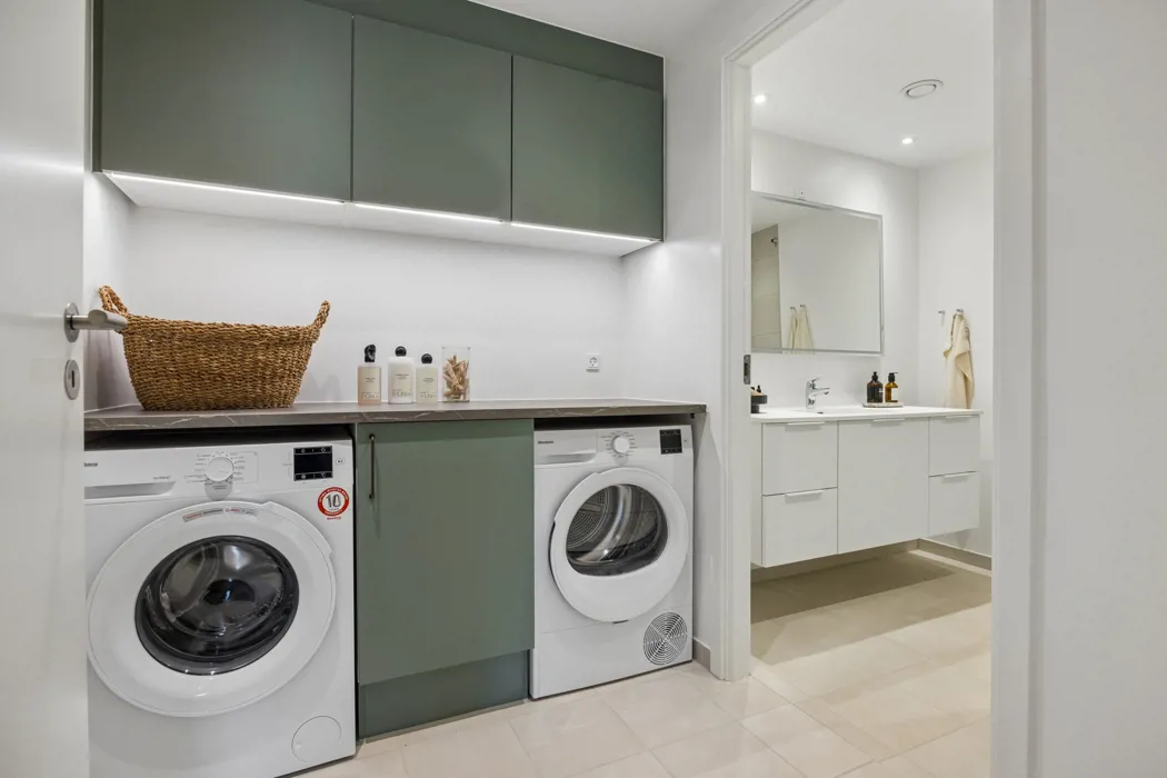 Stilren 4-værelses lejlighed med skøn altan 10