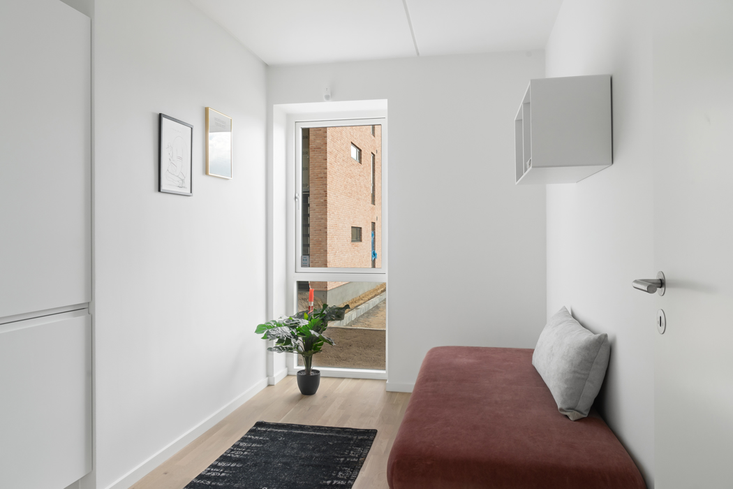 Stor og lys stue lejlighed i Høiriisparken  13