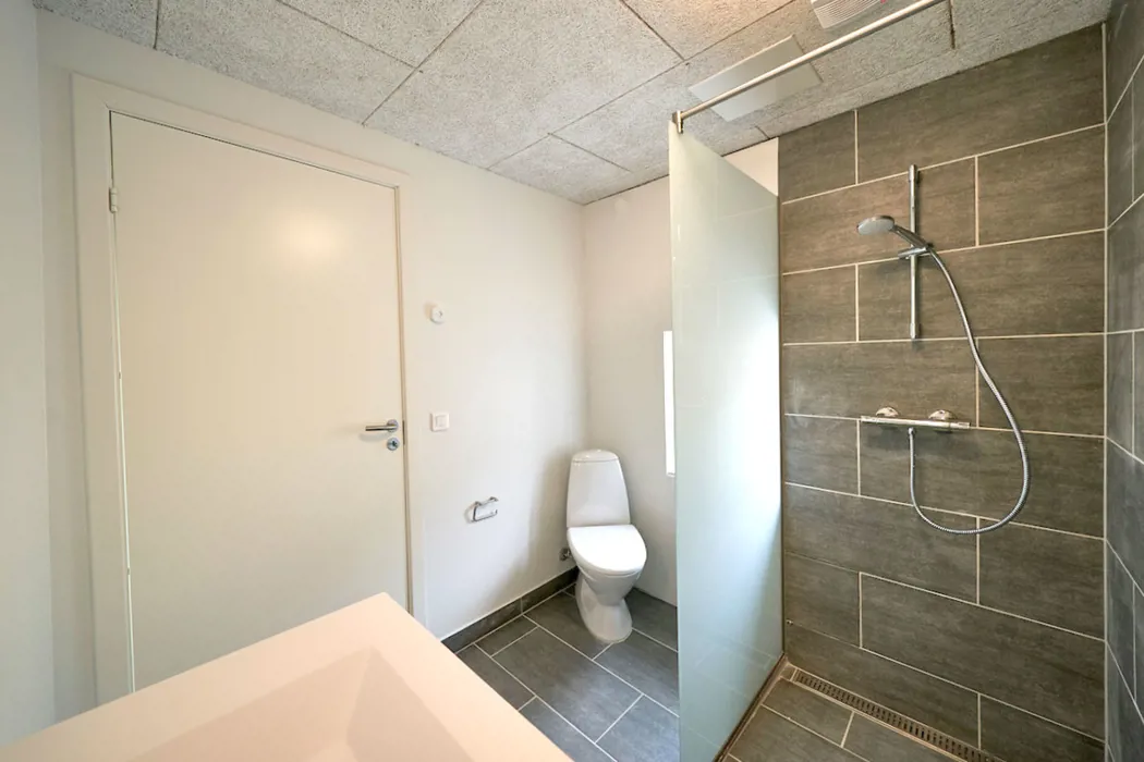 Lys og moderne 2-værelses lejlighed midt i Kolding C 5