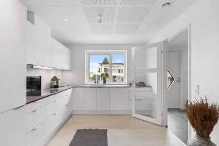 Moderne 4-værelses rækkehus i Beder 1