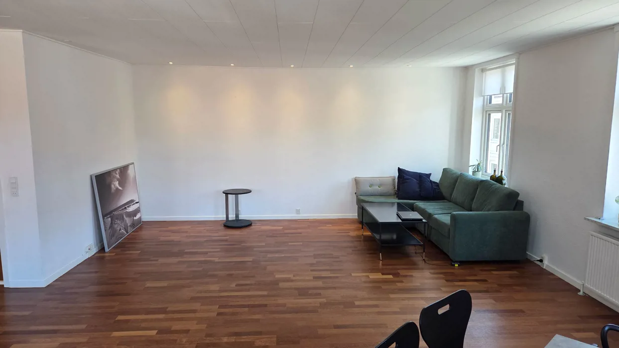 Stor og indbydende lejlighed i Aalborg C med altan og gratis parkering 3