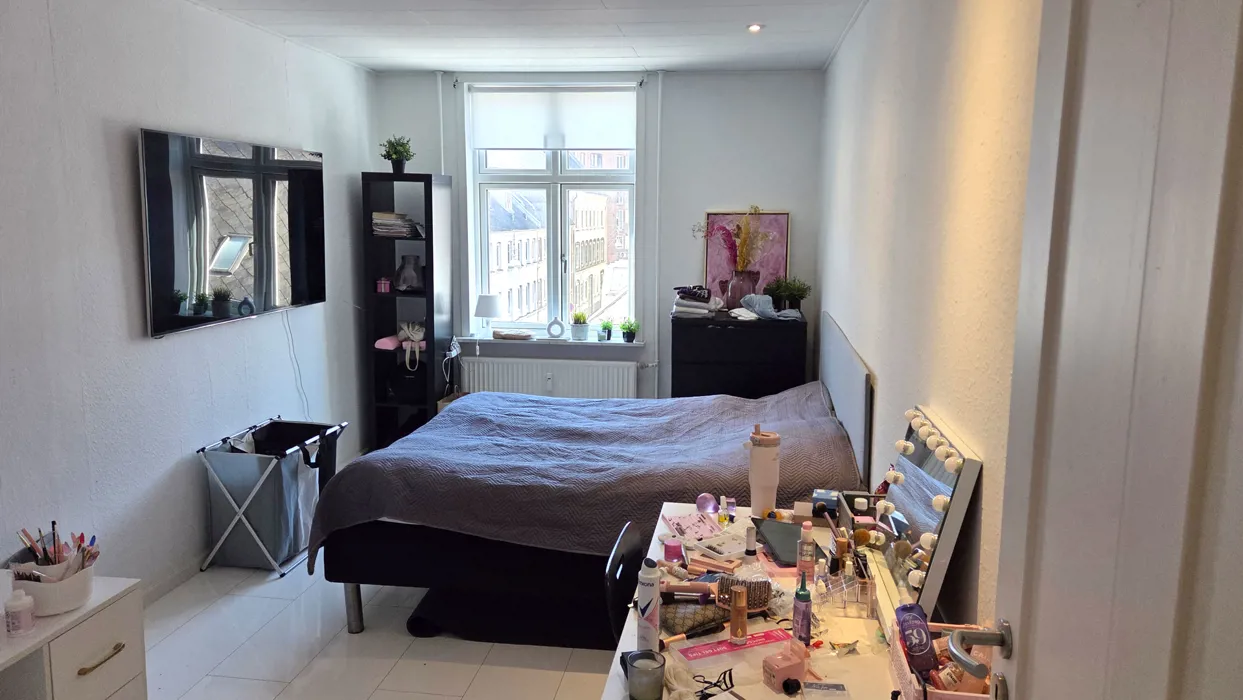 Stor og indbydende lejlighed i Aalborg C med altan og gratis parkering 10
