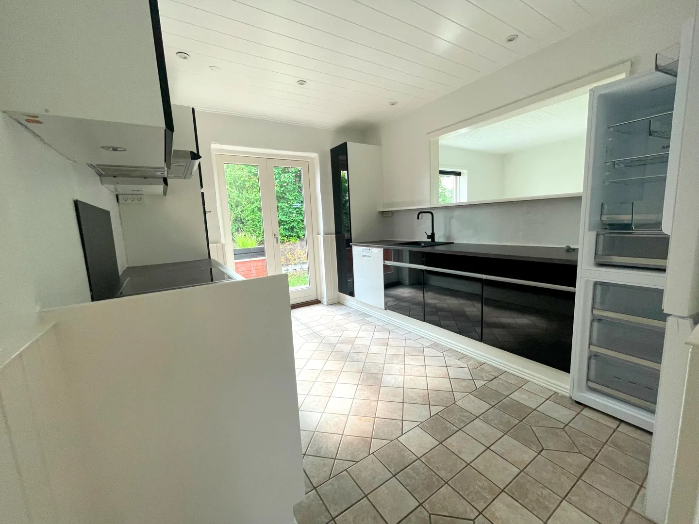 Kuhlausvej 15, Rummeligt hus med have og garage i Aalborg SV billede 2