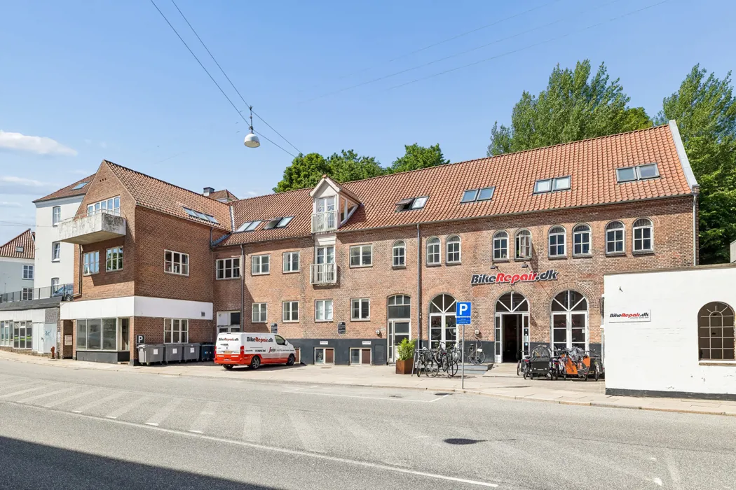 Lys 2-værelses lejlighed med central beliggenhed i Randers C 10