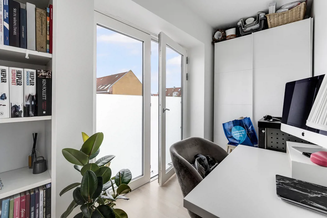 Skøn 3-værelses lejlighed med fælles tagterrasse i Aalborg C 8