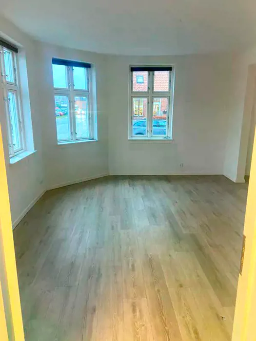 Lys og velindrettet lejlighed med moderne køkken centralt i Vejle 5