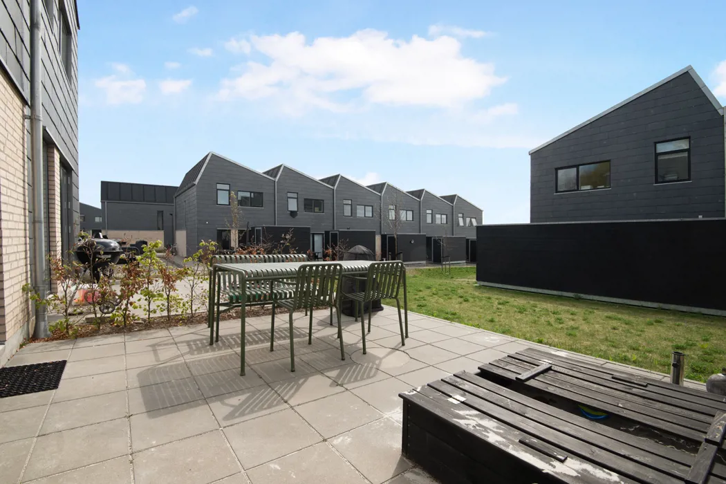 Familievenligt 4-værelses rækkehus i Høiriisparken 7