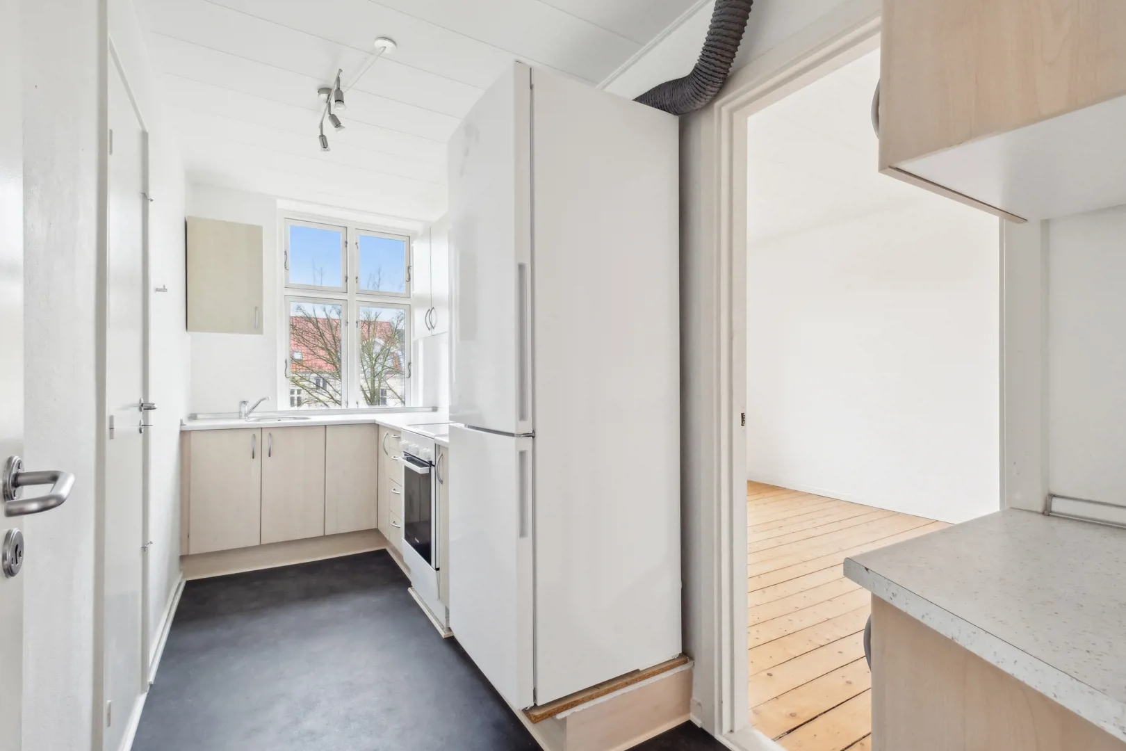 2-room apartment in Ålborg image 5