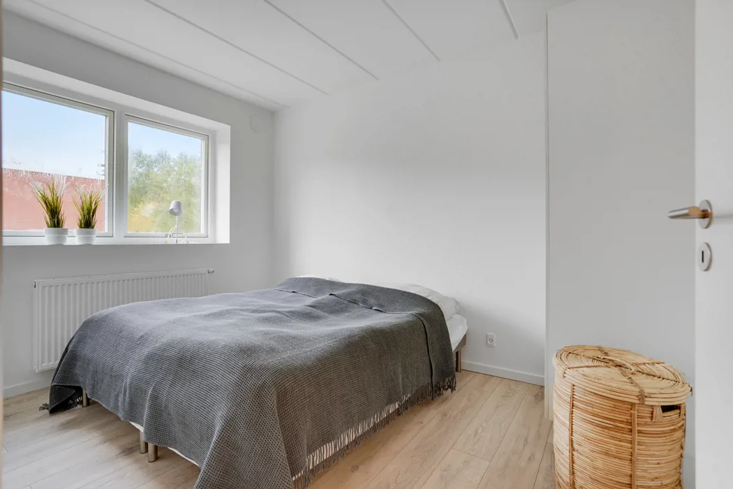 2-plans rækkehus med moderne Faciliteter og husdyr tilladt 10
