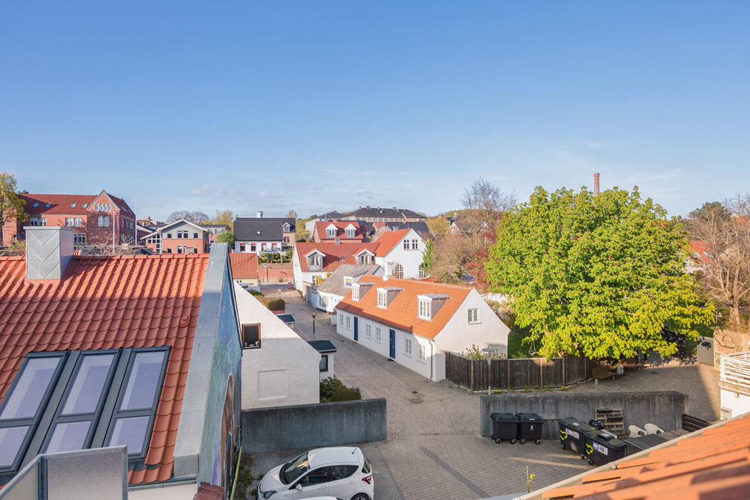 Stor 5-værelses lejlighed med egen parkering i Nørresundby 14